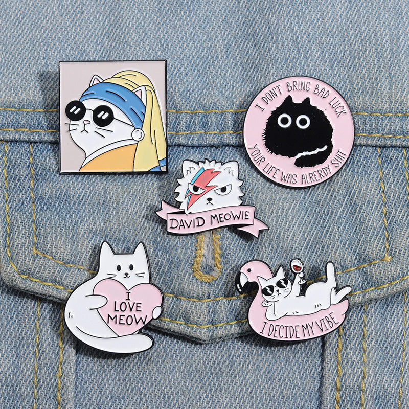 Cute White Cat with Pearl Design Enamel Pin | Creative Animal Enamel Pin